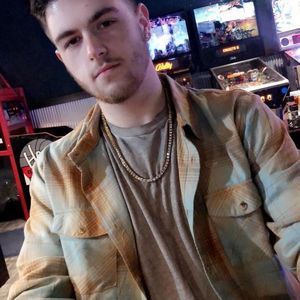 Meet your Posher, Aaron